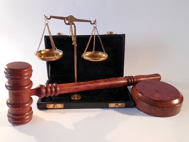 W czym może nam pomóc radca prawny? W jakich rozprawach i w jakich dziedzinach prawa wesprze nam radca prawny?