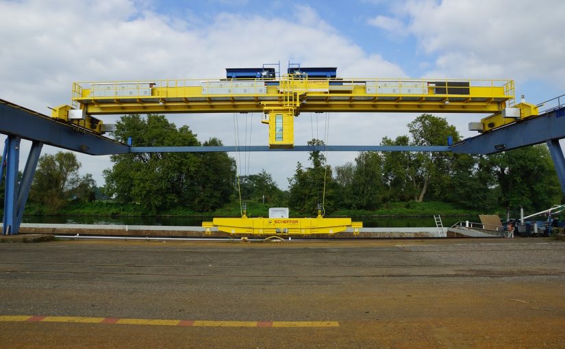 Organizacje zajmujące się wytwarzaniem maszyn dysponują w propozycji domyślne warianty